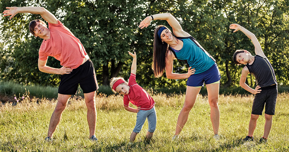 Fitness for the whole family: Playing with the children makes for a fun  workout